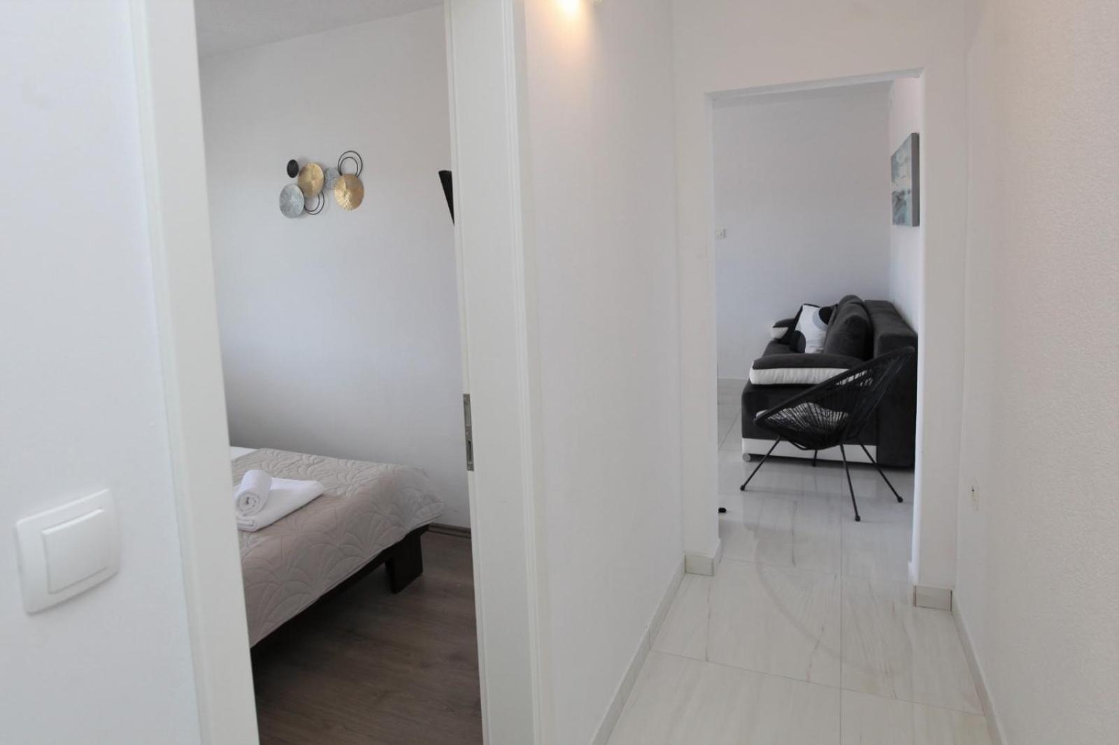 Apartment With Terrace And Sea View - Lucic Τρογκίρ Εξωτερικό φωτογραφία