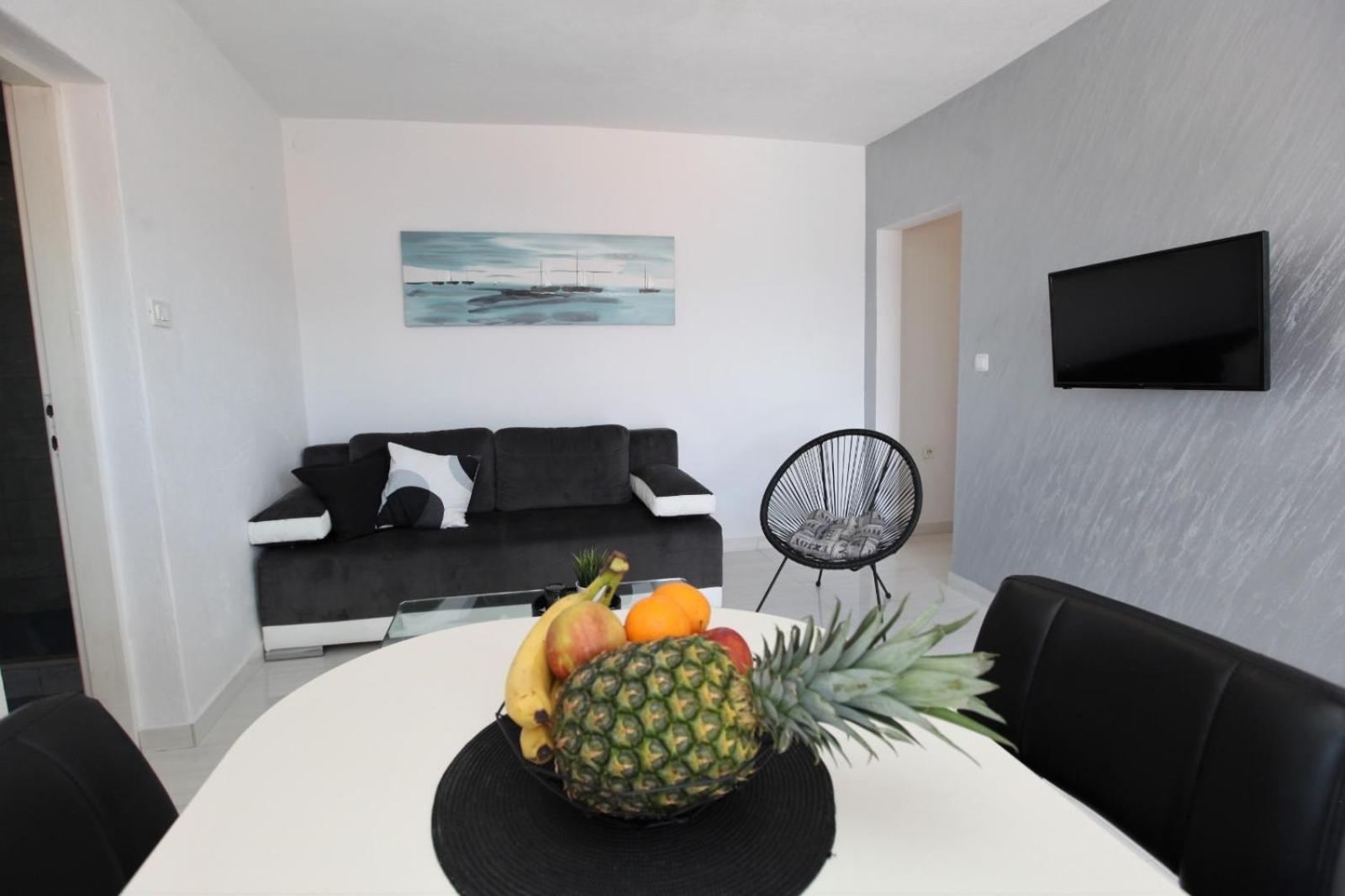 Apartment With Terrace And Sea View - Lucic Τρογκίρ Εξωτερικό φωτογραφία